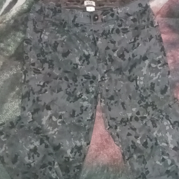 ellen degeneres Love collection camo jeans - Picture 7 of 7